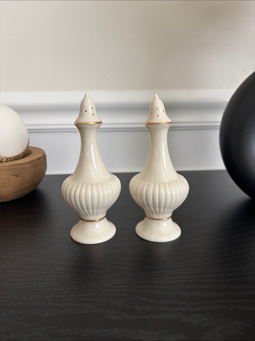 Lenox Essex salt and pepper shakers
